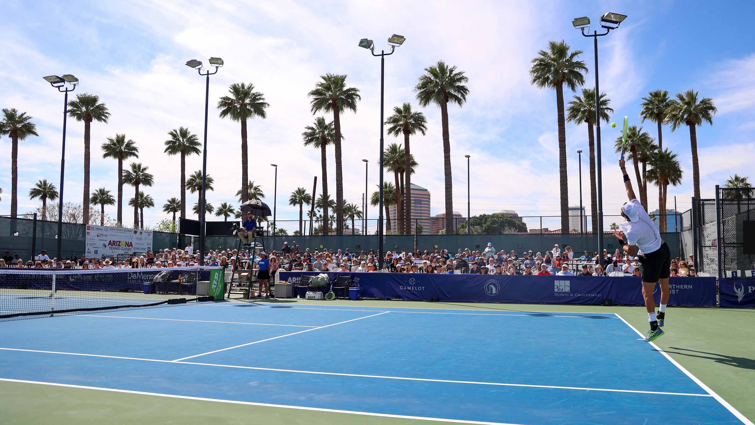 A full crowd at the Challenger 175 event.