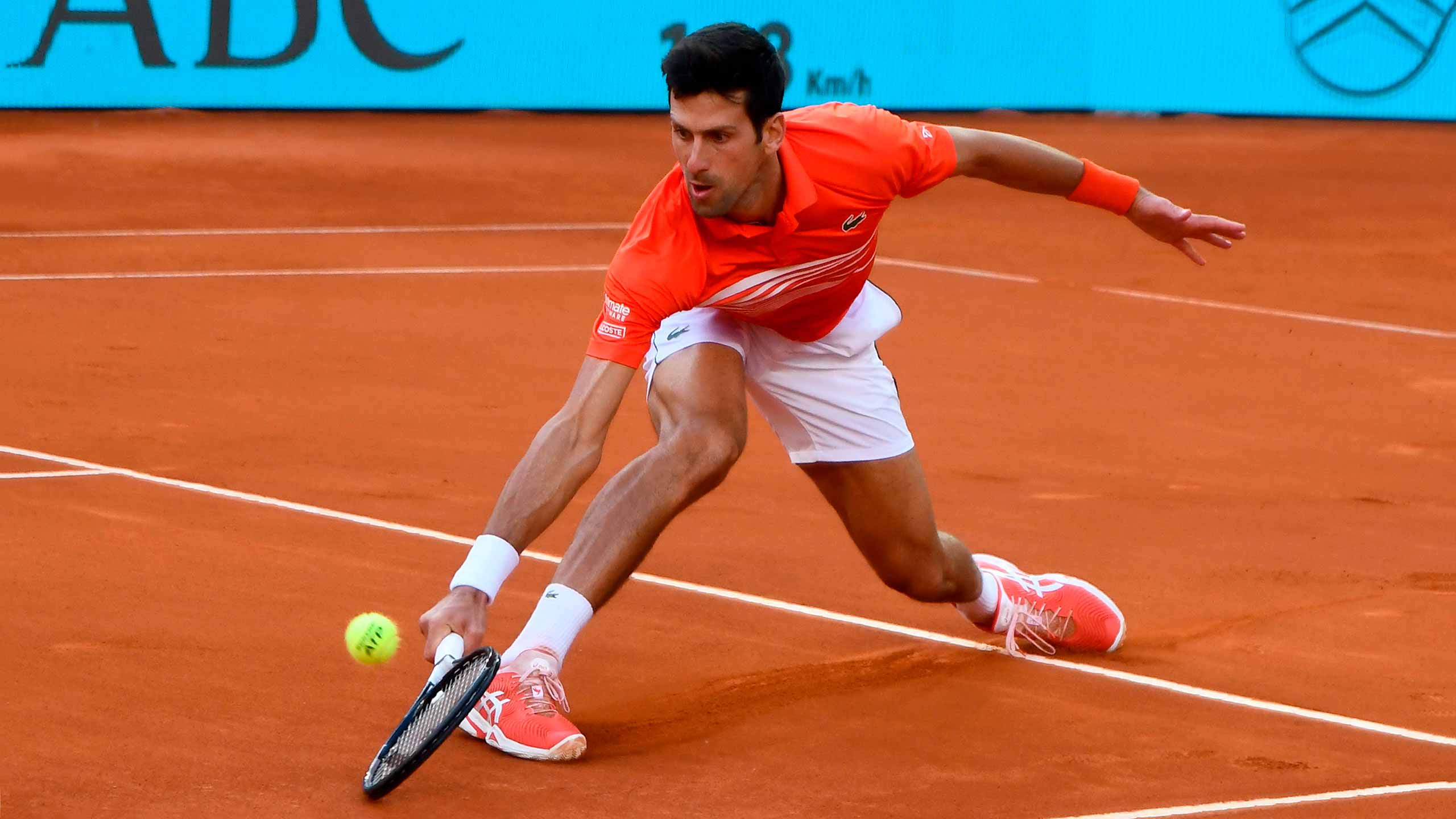 Djokovic en route to the title at the 2019 Mutua Madrid Open.