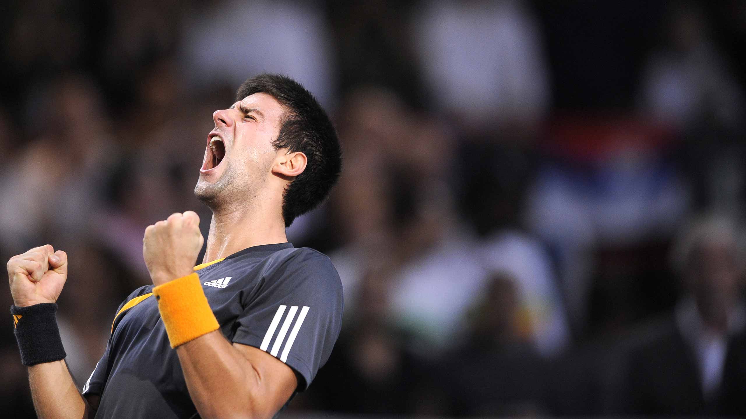 Djokovic outlasts Gael Monfils in the 2009 Rolex Paris Masters final.